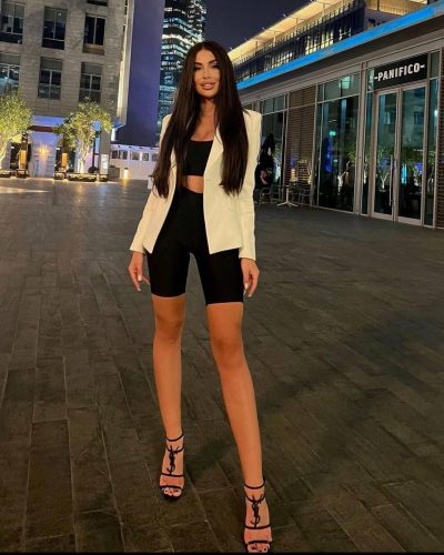 Девушка Лара modern-msk.ru