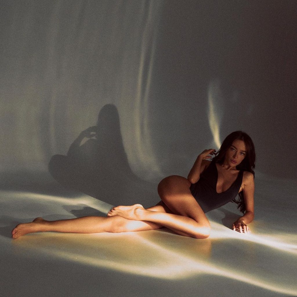 Модель эскорт-услуг Крис