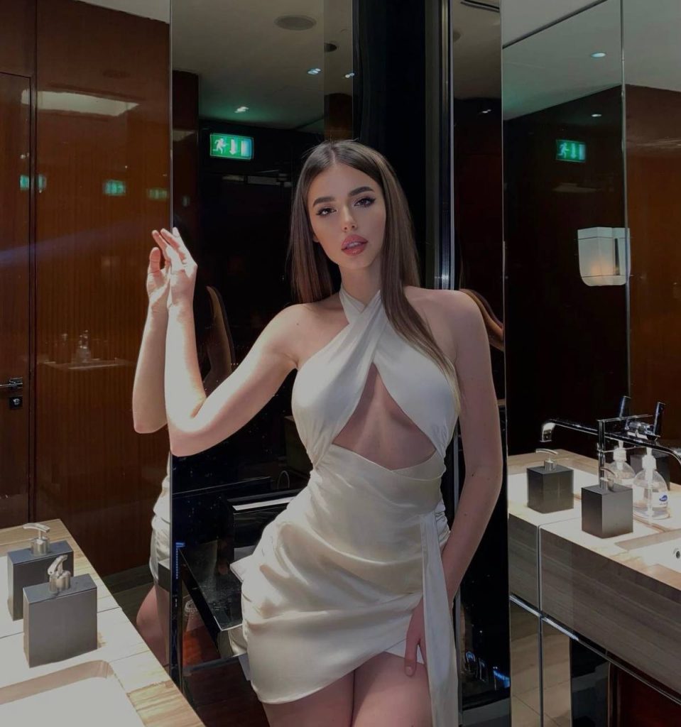 Девочка на час Каролина